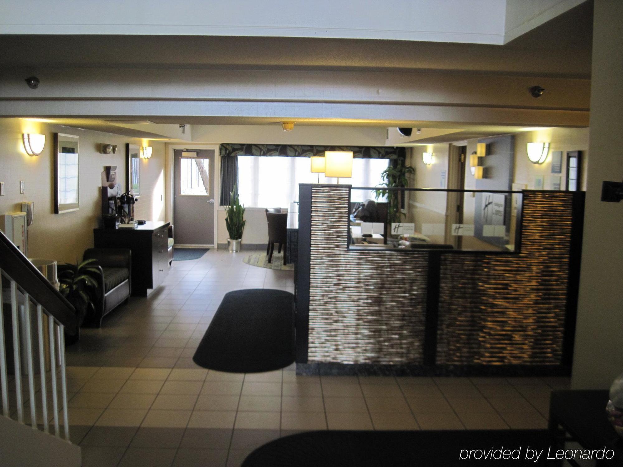 Holiday Inn Express Des Moines-At Drake University, An Ihg Hotel Exterior foto