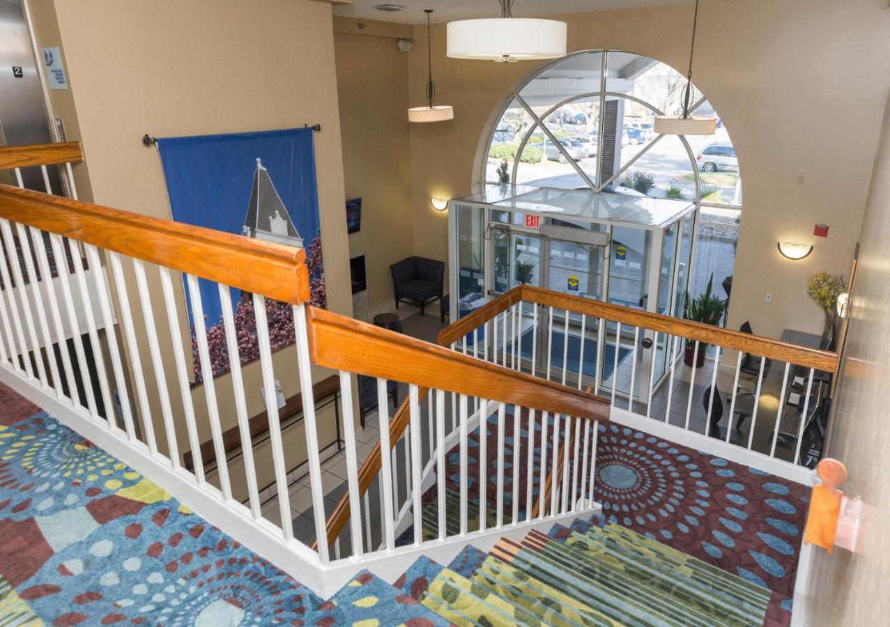 Holiday Inn Express Des Moines-At Drake University, An Ihg Hotel Exterior foto