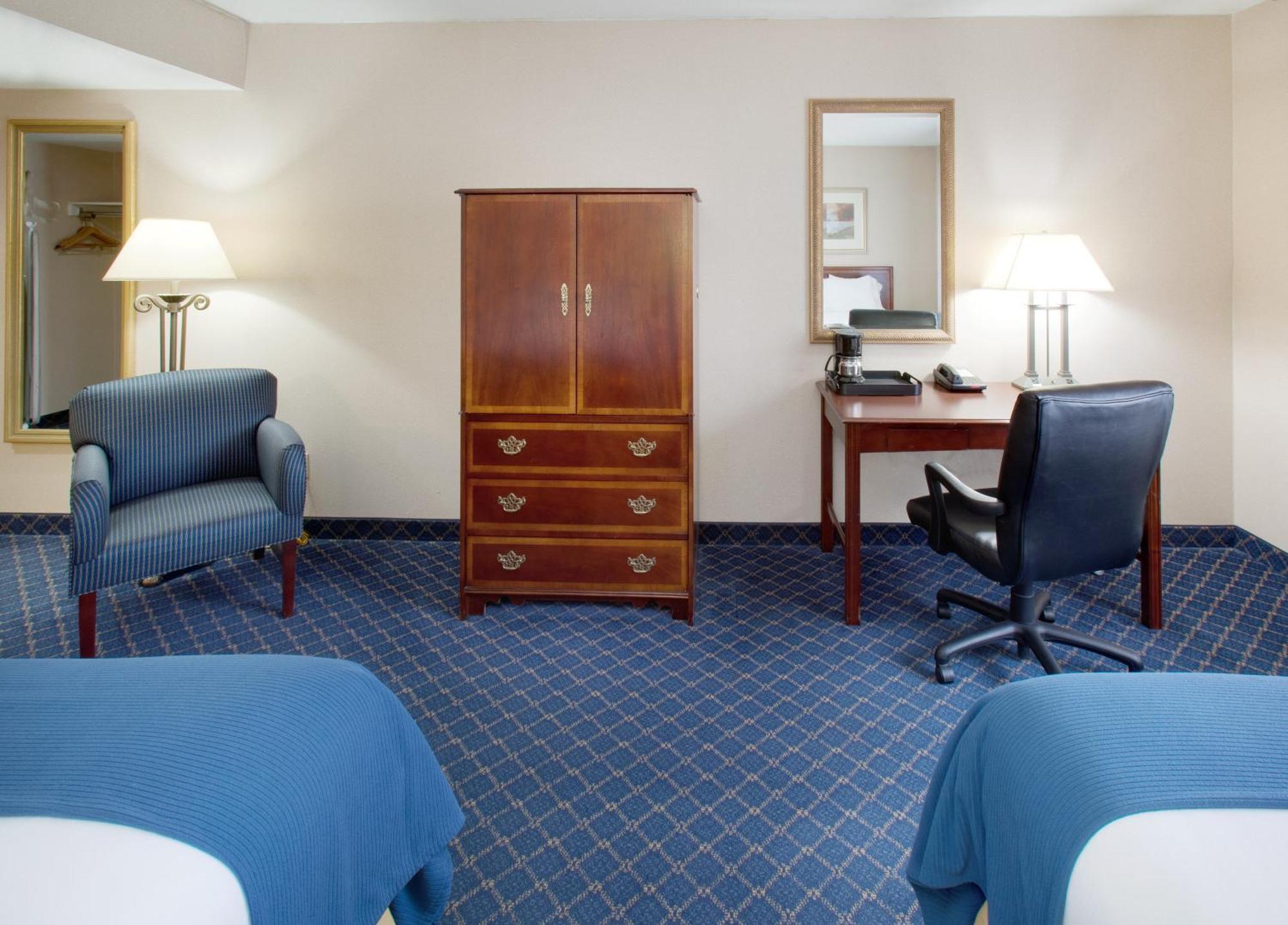 Holiday Inn Express Des Moines-At Drake University, An Ihg Hotel Exterior foto
