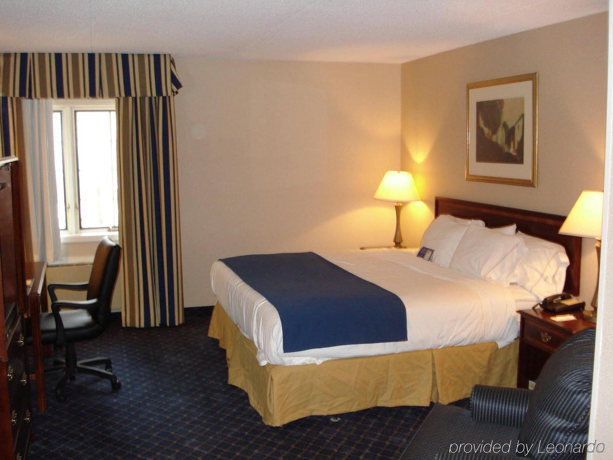 Holiday Inn Express Des Moines-At Drake University, An Ihg Hotel Exterior foto