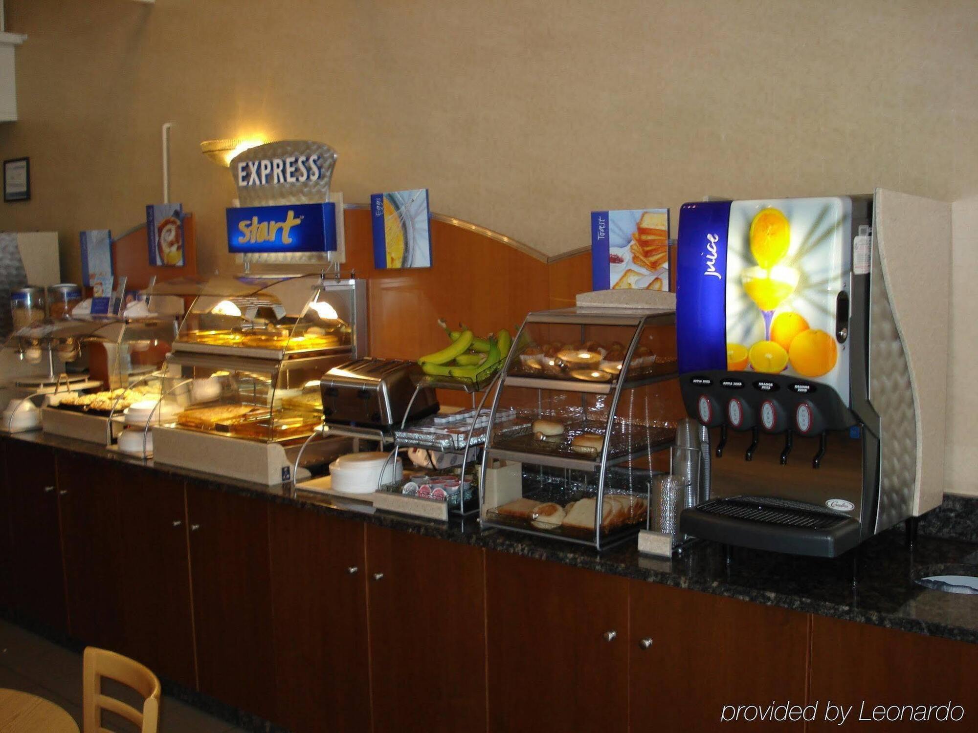Holiday Inn Express Des Moines-At Drake University, An Ihg Hotel Exterior foto